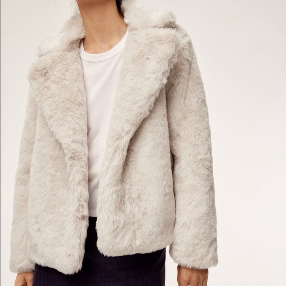 Aritzia Sunday Best Faux Fur Dorothy Coat Sz S